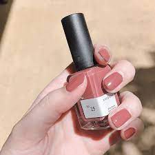 6 Expert Tips To Cut Your Nail Polish Drying Time - Sundays