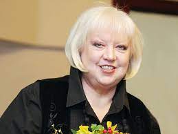 Актриса светлана крючкова — о родстве с мандельштамом, поножовщине на сцене и театральной дедовщине. Svetlana Kryuchkova Ya Lyubov Uznayu Po Boli Svetlana Kryuchkova Ya Ne Umeyu Zhit Napolovinu Tv Centr Oficialnyj Sajt Telekompanii
