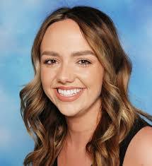 Clare Porter's Instagram, Twitter & Facebook