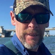 Spearfishing for snook is tightly regulated. In Florida (the stronghold of  snook fishing) taking snook by spear, gig, or any device other than hook  and line is prohibited. Some Central and South