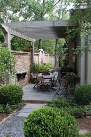 120 Small Courtyard Garden With Seating Area Design Hinterhof Kleinen Hinterhofen Gartengestaltung
