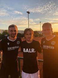 Die engländer erwiesen sich wie gewohnt als faire verlierer und beklagten sich nicht. Hannover 96 On Twitter Hoher Besuch Beim Feriencamp Der 96 Fussballschule In Kroatien Vize Weltmeister Luka Modric Ist Gerade Im Heimaturlaub Und Schaute Im Falkensteiner Resort Punta Skala Vorbei H96 Niemalsallein