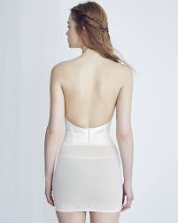 バック レス ビスチェ