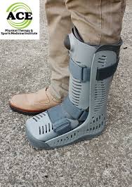 A jones fracture is a break between the base and middle part of the fifth metatarsal of the foot. Jones Fracture And Physical Therapy Ace Physical Therapy And Sports Medicine Institute