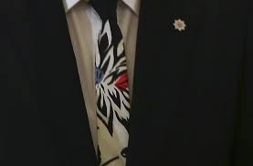 Bahceli Den Dikkat Ceken Kravat Secimi