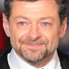 Gollum: ... fuori! Presto, presto! Fortunati che noi vi abbiamo trovato!  Bell'Hobbit. Sam: Oh! È...