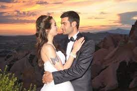Akalay, ünalmış'la bir yıl süren evliliğin ardından 2012'de boşanmıştı. Birce Akalay Ve Murat Unalmis