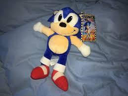 PatMac on X: @Chadtronic Had to do some digging to find mine, but here he  is! Hes a small size 1993 Sonic by the company Caltoy. The tag has a  really fun