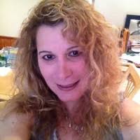 Lori Lauterbach's Instagram, Twitter & Facebook