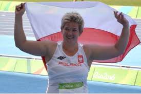 She is the 2012 and 2016 olympic champion, and the first woman in history to throw the hammer o. Anita Wlodarczyk Z Nagroda 20 Lecia Najlepsi Sportowcy Stolicy Telegraf 24