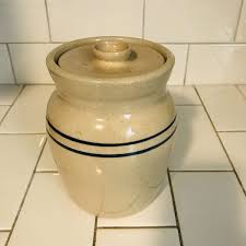 The roof raises high making it easy to grab and remove the lid. Vintage Beige Crock Butter Churn Small Size Signed Collectible Display Primitive Rustic Farmhouse Pottery Hand Crafted Jug Jar Crock Carol S True Vintage And Antiques