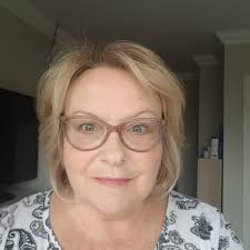 Hi I did my O Levels in 1970 Does anyone remember Mrs Brown the PE teacher  My name was Christine Smith