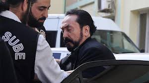 İstanbul emniyet müdürlüğünce sabaha karşı düzenlenen operasyonda gözaltına alınan adnan oktar sağlık kontrolüne getirildi. Hurriyet Daily News On Twitter Televangelist Adnan Oktar Could Face Life In Prison Https T Co Jjkxakjs3y