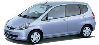 初代ホンダフィット センタータンクレイアウトや考えられたシートアレンジを持つ 2001年登場 ホンダフィット ホンダ ハッチバック