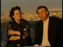 00:00 tombe la neige03:11 me mains sur tes hanches05:40 l'amour te ressemble08:18 en blue jeans et blouson d'cuir11:50 inch allah15:24 si tu étais19:44 le ne. Salvatore Adamo Et Maurane Inch Allah Beautiful Songs French Songs Music