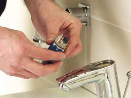 La possibilité d'avoir la température désirée très rapidement et de ne pas avoir à la changer pendant. Guide D Installation Changer La Cartouche D Un Mitigeur De Lavabo Grohe Belgique Sa