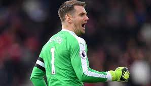 Tom heaton has agreed to join manchester united. Transfer News Aston Villa Complete Signing Of England Goalkeeper Tom Heaton From Burnley Sport360 News