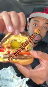 Rauw Alejandro Burger