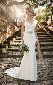 Modern Classic Wedding Dress By Essense Of Australia Style D1951 Wedding Dresses Essense Of Australia Wedding Dresses Classic Wedding Dress
