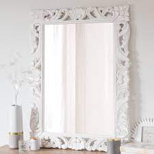 Specchio In Mango Bianco 70x96 Su Maisons Du Monde Dai Un Occhiata Ai Nostri Mobili E Oggetti Decorati Specchio Con Cornice In Legno Specchi Specchio Bianco