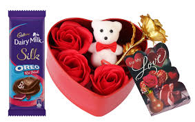 A smartwatch offered by apple is a way better item to gift. Valentine Day Gift For Her Gift Box Small Love Card 1 Chocolate Gift For Girlfriend Wife Fiancee Friend Girls