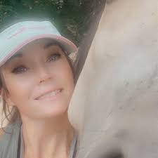 courtneymill85 (@courtneymill85)