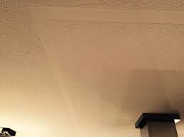 Wenn diese bedingungen nicht erfüllt werden können, macht es sinn, einen farbvorrat des gewählten weißtons vorrätig. á… Decke Streichen So Klappt S Ohne Flecken Und Streifen