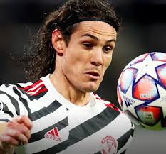 Con Cavani desde el minuto 60. Manchester United perdió 2 a 1 ante el  Istanbul por la Champions League. Pocos balones al Uruguayo que muchas  veces tuvo que bajar para recibir el balón.