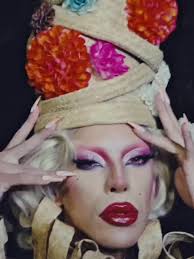 Da lama aí caos, do caos a lama! Viva Recife e viva o Manguebeat ✊🏼  Stylist: @marcelomendx Look: @mendxstyle Pulseiras: @onzeonzejoias Imagens:  @danylokawam