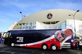 Soyez les premiers informés de l'actu du psg en suivant le compte #psg du journal @le_parisien ! Bus Psg Psg Paris Saint Germain Paris Saint