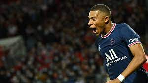 It's no secret that mbappe has always harboured hopes of playing for real madrid, of following in the footsteps of his idol: Qfflqi3ff9o Um