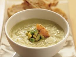 Avocado Dill Suppe Mit Geraucherter Forelle Rezept Lebensmittel Essen Rezepte Suppenkuche