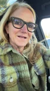 Cindy Saucier's Instagram, Twitter & Facebook