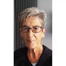 Eileen Roscoe's Instagram, Twitter & Facebook