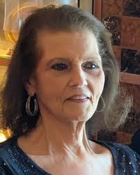 Elayne Hill's Instagram, Twitter & Facebook