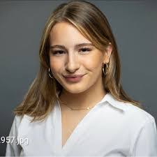 Helena Nichols's Instagram, Twitter & Facebook