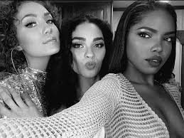 Star's accountability and others' actions in a show