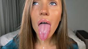 ASMR 20 minutes mouth sounds, licking lens, play with chain by tongue swirl