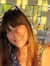 Roxanne Lyon's Instagram, Twitter & Facebook