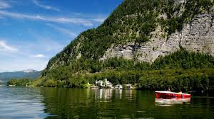 Jahrhundert zurückgehen, welche heute ein evangelisches jugendfreizeitzentrum und bildungshaus beherbergt. Active Your Holiday In Hallstatt Austria