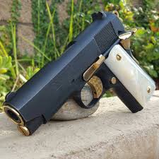 1911 Pistol Black And Gold Pin Em Guns
