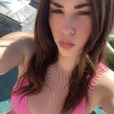 Andrea Maggard's Instagram, Twitter & Facebook