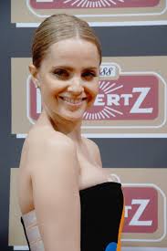 Mena Suvari Steckbrief Promi Geburtstage De