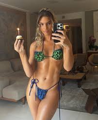 Lele Pons Hot Shots