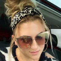 Julie Franceschini (@Julzzz1125)