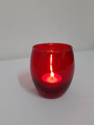 Our hurricane candle holders are a stylish way of displaying your favorite partylite candles, from tealights and large tealights to pillars and jars. Glass Red Hurricane Candle Holder Gloria Online