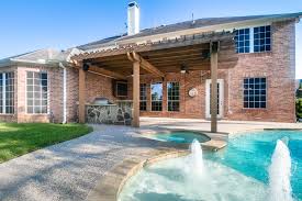 It is a well preserved local example of a transitional queen anne/colonial revival residence. Photos J J Watt Puts House Up For Sale In Pearland Cbs Houston
