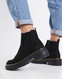 Give your old season shoedrobe the boot and up your game with our smokin' selection of ankle boots that'll have you looking head to toe woah for sure. New Look Chunky Chelsea Boot With Piping Detail In Black Evesham Nj