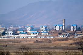 Realizou a reforma agrária, coletivizou o campo e seguiu o sistema socialista, com planejamento centralizado. Veja As Fotos Assustadoras Que Vazaram Sobre A Coreia Do Norte Noticias De Rondonia