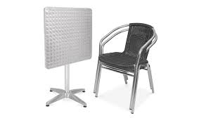 Dernier point, et pas des moindres : Salon De Jardin Inclinable 2 Chaises En Aluminium Et Resine Cambridge